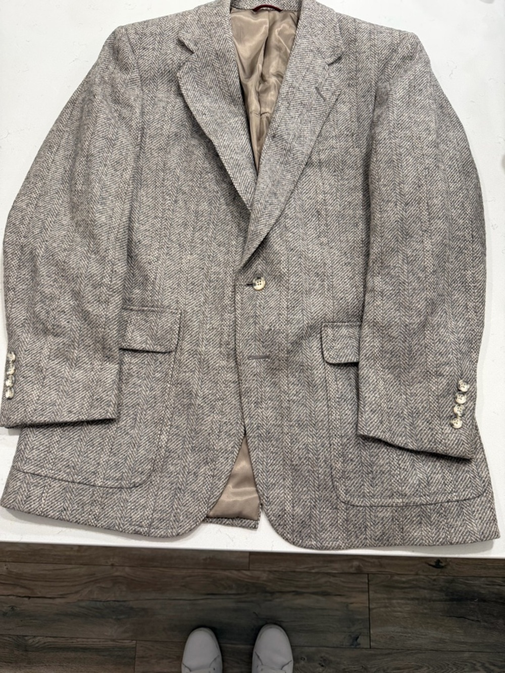 Hart Schaffner Marx Light Gray Herringbone Wool Sport Coat